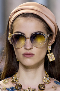 CAM - ELIE SAAB 6.jpg