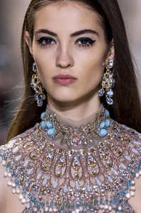 CAM - ELIE SAAB 8.jpg