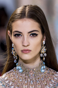 CAM - ELIE SAAB 9.jpg