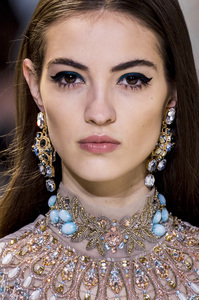 CAM - ELIE SAAB 10.jpg