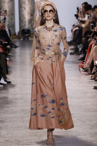 CAM - ELIE SAAB.jpg