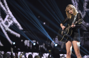   tswift050217BZNimage103.jpg