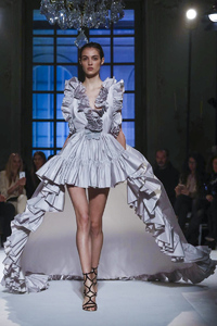 CAM - Giambattista-Valli-Couture-SS17-Paris-2557-1485202538-bigthumb.jpg