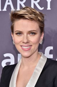   scarjo080217BZNimage1.jpg