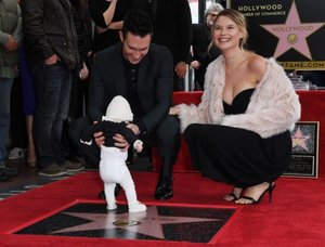 Adam-Levine-Baby-Dusty-Hollywood-Walk-Fame-2017 (3).jpg