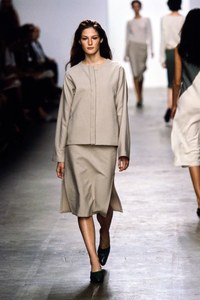 CALVIN-KLEIN-SPRING-1999-RTW-15-HAYLYNN-COHEN-CN10041311 (1).jpg