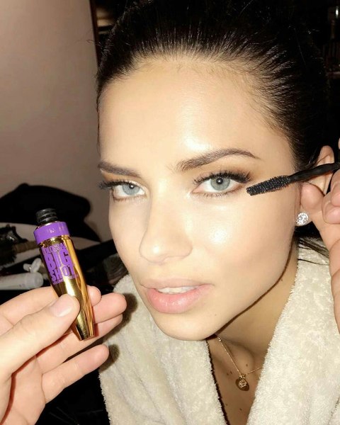 58a71d2f9959c_maybellinesnapchat.thumb.jpg.65d451846c4b526b66cc084cf94174e0.jpg