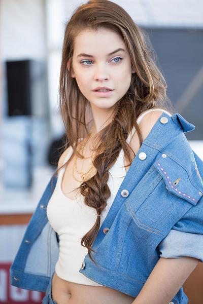 58a9a4b37b274_BarbaraPalvin001.thumb.jpg.a230900ad9a0e1d1c2e17483659ba80c.jpg