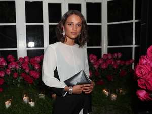 Alicia-Vikander--Bulgari-pre-Oscar-Celebration--02.thumb.jpg.fd2a46914f5a50f2d7299d6f0cc95ff1.jpg