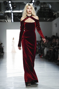 Bibhu-Mohapatra-RTW-FW17-New-York-6393-1487165651-bigthumb.thumb.jpg.d8b9fe0876ace06d173c7bf278306474.jpg