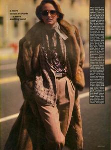 Bonnie_Elgort_Vogue_US_September_1983_04.thumb.jpg.d6824046ee0f2ec6190b1e8ee76f68ba.jpg
