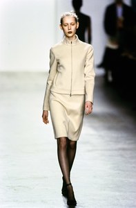 CALVIN-KLEIN-FALL-1999-RTW-32-COLETTE-PECHEKHONOVA-CN10041002.jpg