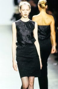 CALVIN-KLEIN-FALL-1999-RTW-DETAIL-60-COLETTE-PECHEKHONOVA-CN10041061.jpg