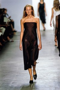 CALVIN-KLEIN-SPRING-1999-RTW-47-MAGGIE-RIZERCN10041369.jpg