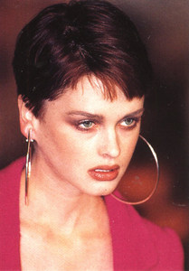 Kylie-Bax-1996-ph.Luca-Lazzari-01.thumb.jpg.c42a0e23d9da13ded54d79045947e6b0.jpg