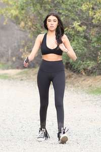 Madison-Beer-in-Tights-and-Sports-Bra--01.jpg