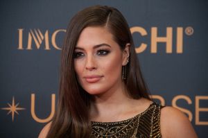 ashley-graham-miss-universe-red-carpet-presentation-in-pasay-city-philippines-1-29-2017-3.jpg