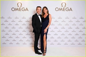 cindy-crawford-confesses-she-needs-chocolate-every-day-01.jpg