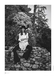 cindy-crawford-vogue-australia-march-2017-issue-5.thumb.jpg.abacd89a62ee5aa27b16d64279f285fe.jpg