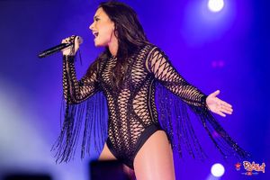 demi-lovato-performs-at-redfestdxb-in-dubai-02-04-2017_7.jpg