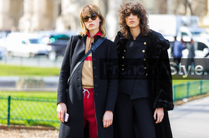 edie_chanel_aw16_frenchystyle_2.thumb.jpg.396a8c943bfc60e95cce927b3ec773d1.jpg