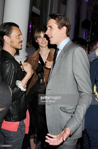 edie_esquire_mr_porter_jimmy_choo_15jun12_getty_2.jpg