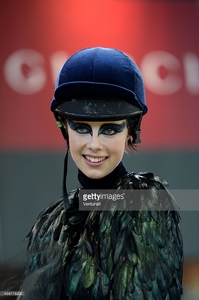 edie_gucci_paris_master_7dec13_getty_10.jpg