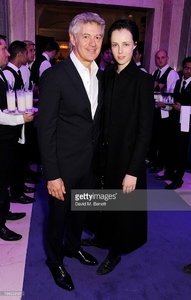 edie_john_frieda_25_29oct13_getty_2.jpg