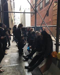 edie_michael_kors_aw17_theimpression_.thumb.jpg.42bbf5d277a7a9a375452e1e9fb7f756.jpg