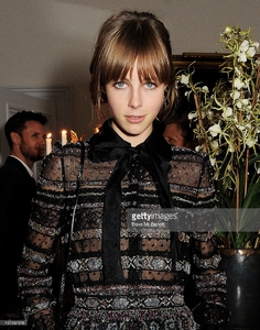 edie_valentino_28nov12_getty_6.jpg