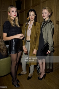 edie_vogue_lfw_dinner_15sep13_getty_1.jpg