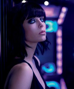 edie_ysl_black_opium_floral_shock_ss17_yslbeauty_1.thumb.jpg.7ea5a6e0f0cfa0bc807d3fa50dcea15c.jpg