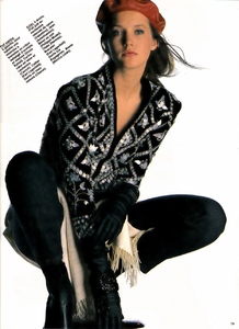 elle_fr_30_nov_1987_5.thumb.jpg.014440ed66b1697dcd7ca8e18b109472.jpg