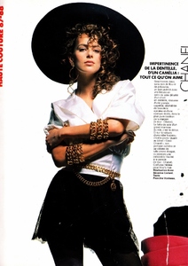 elle_fr_31_aug_1987_12.thumb.jpg.437638546a9841dee398ea81a8a9d343.jpg