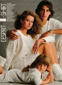 elle_france_3_december_1984_18.thumb.jpg.2b1d97588542c1a2f1f49cfc75c7f0cd.jpg