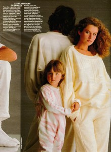 elle_france_3_december_1984_19.thumb.jpg.45e33fc8d28277af8fba7ef17e714579.jpg