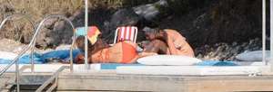 hadise_bikini_0003.jpg
