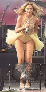 hadise_frikik_seksi_resimleri_0024.JPG