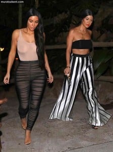 kim_kardashian_transparan_see_through_0022.jpg