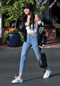 madison-beer-leaves-fred-segal-in-los-angeles-11-07-2016_10.jpg