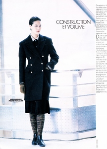 marie_claire_fr_sept_1990_10.thumb.jpg.511edae078a4c9fcfe49f699b668b5df.jpg