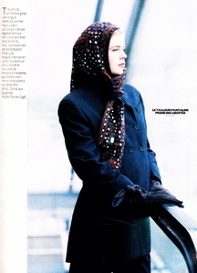 marie_claire_fr_sept_1990_11.thumb.jpg.b6e91013182119e51bc50ac14ec99d77.jpg