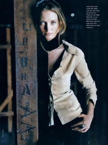 oz_vogue_04_1997_5.jpg