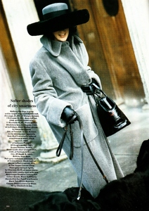 vogue_uk_oct_1989_51.thumb.jpg.46a39f79beeba0e4fc110c11b1136e0c.jpg