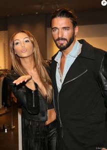 2267473-nabilla-benattia-et-son-compagnon-thomas-950x0-1.jpg