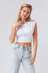 42375634_010_f.jpg