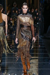 Luna Bijl at Balmain Fall 2017 RTW Paris 2.jpg