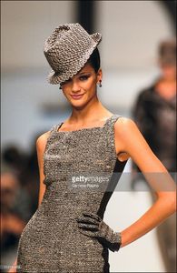 58d03b073bbf3_DiorFallWinter1996ParisFashionWeek.thumb.jpg.692e6a9c503a05f1ec750a978d72ee8b.jpg