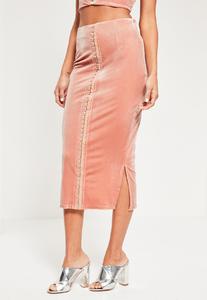 58d9a3f0032c0_pink-velvet-eyelet-detail-front-longline-midi-skirt3.thumb.jpg.0b59071cd1131fb3d9479cdf1504bc5d.jpg