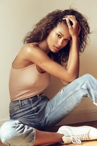 683full-alexandra-collins-ii.thumb.jpg.39bd75f05a0bf64c2510331dbabedfa2.jpg